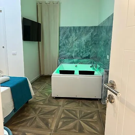 San Ferdinando 4* Neapel